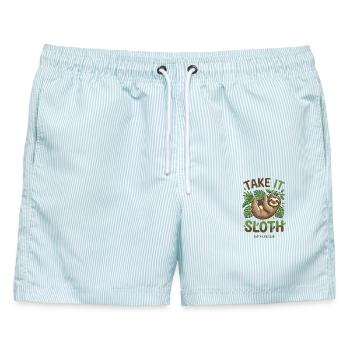 Take It Sloth – Gemütliches Faultier Geschenk - Männer Badeshorts - hellblau gestreift - Vorne - AI Model Male 178 light (178cm)