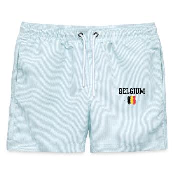 Abstrakte belgische Flagge Kunstdruck - Männer Badeshorts - hellblau gestreift - Vorne - AI Model Male 178 light (178cm)