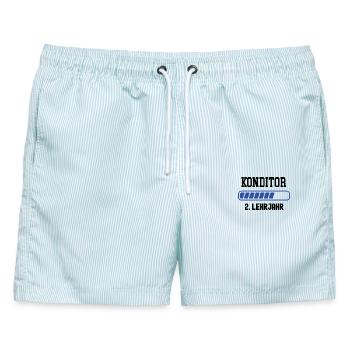 Ausbildung Konditor 2. Lehrjahr Konditorei Lehre - Männer Badeshorts - hellblau gestreift - Vorne - AI Model Male 178 light (178cm)