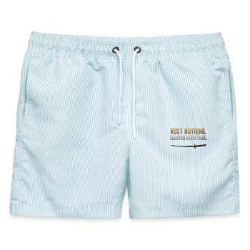 Rust Nothing Sharpe Everything Katana Gym Shirt - Männer Badeshorts - hellblau gestreift - Vorne - AI Model Male 178 light (178cm)