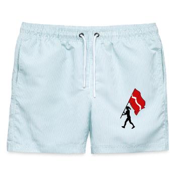 Flagge Lettland Frau zu Fuß - Männer Badeshorts - hellblau gestreift - Vorne - AI Model Male 178 light (178cm)