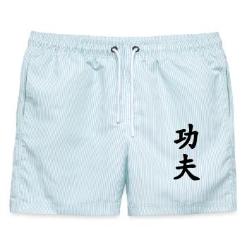 Kung Fu chinesisches Schriftzeichen vertikal geschrieben - Männer Badeshorts - hellblau gestreift - Vorne - AI Model Male 178 light (178cm)