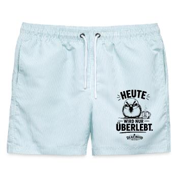 Heute wird nur überlebt – Genervter Spatz mit - Männer Badeshorts - hellblau gestreift - Vorne - AI Model Male 178 light (178cm)