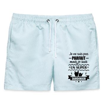 Nicht perfekt, aber toller Gärtner - Männer Badeshorts - hellblau gestreift - Vorne - AI Model Male 178 light (178cm)