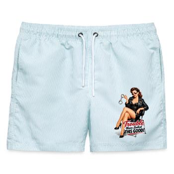 Pin-Up Rockabella: Trouble Never Looked This Good - Männer Badeshorts - hellblau gestreift - Vorne - AI Model Male 178 light (178cm)