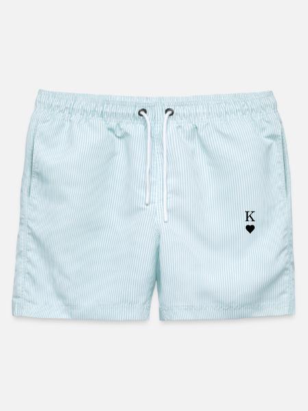 König des Herzens - Männer Badeshorts - hellblau gestreift