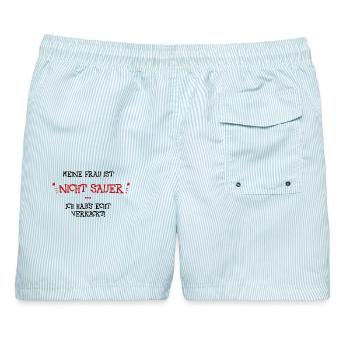 Meine Frau ist nicht sauer - Männer Badeshorts - hellblau gestreift - Hinten - AI Model Male 178 light (178cm)