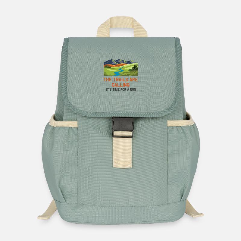 Die Trails rufen – es ist Zeit für einen Lauf - Kinder Recycelter Rucksack - Nebelgrün