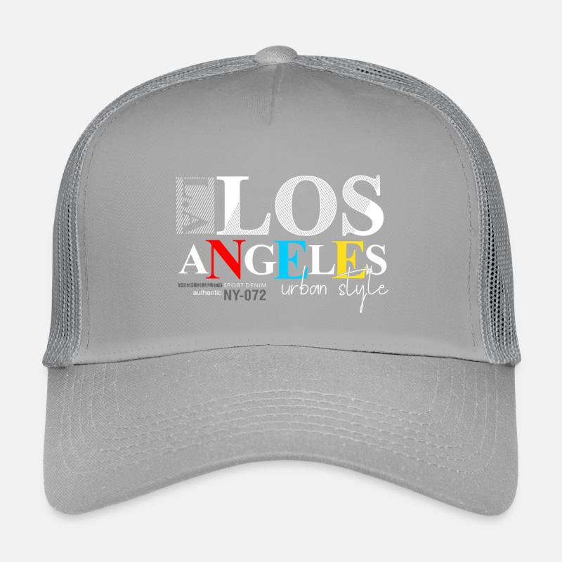 Skyline der Stadt mit buntem Text Kinder Trucker-Cap