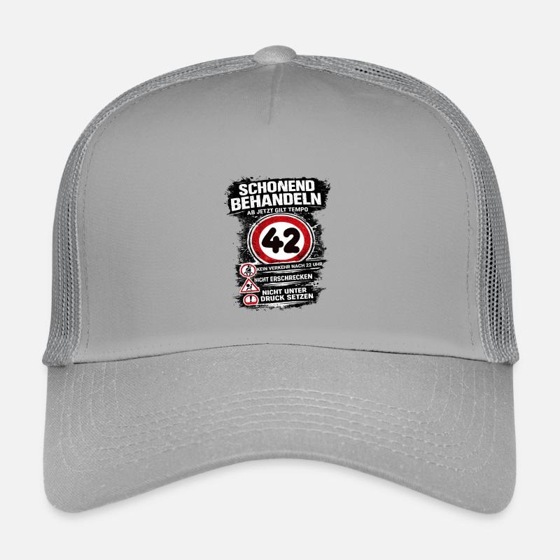 Traitez doucement Panneau de circulation 42 anniversaires Casquette trucker enfant
