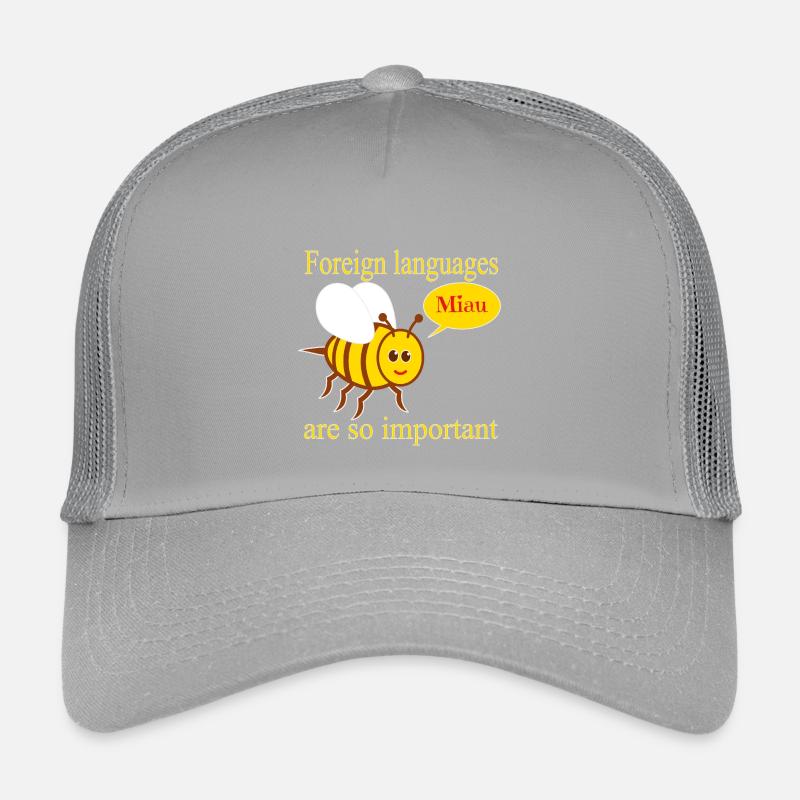 Bee with speech bubble Kids’ Trucker Cap