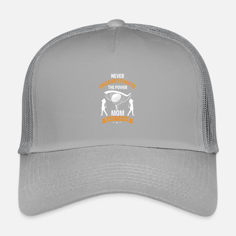 Never Underestimate Mom On The Golf Course Kinder Trucker-Cap