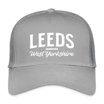 Leeds West Yorkshire Vintage Font - Kids’ Trucker Cap - light grey - Front