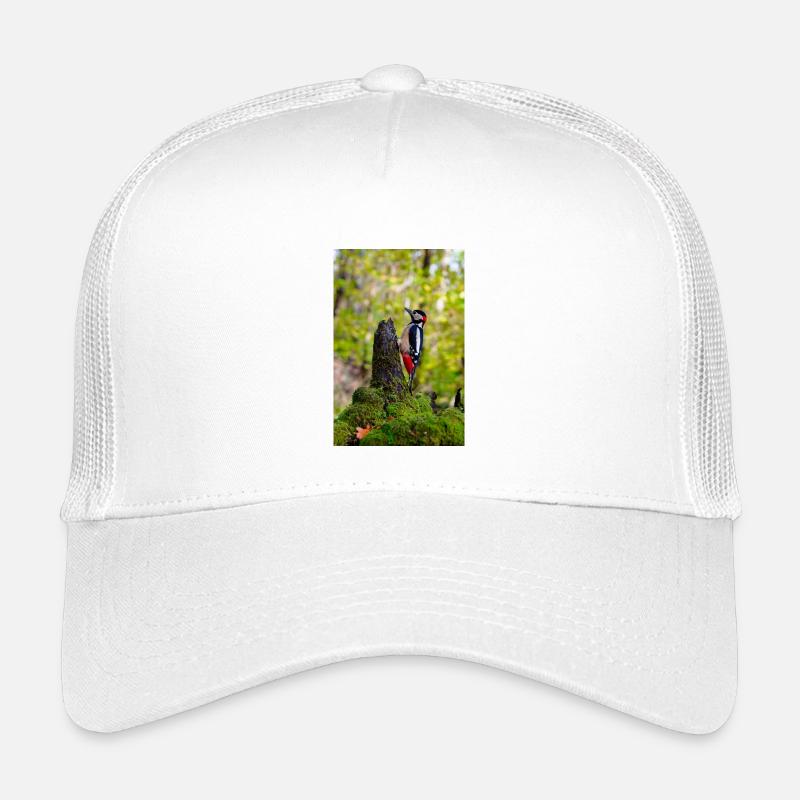Specht auf moosigem Waldstumpf - Kinder Trucker-Cap - Weiß
