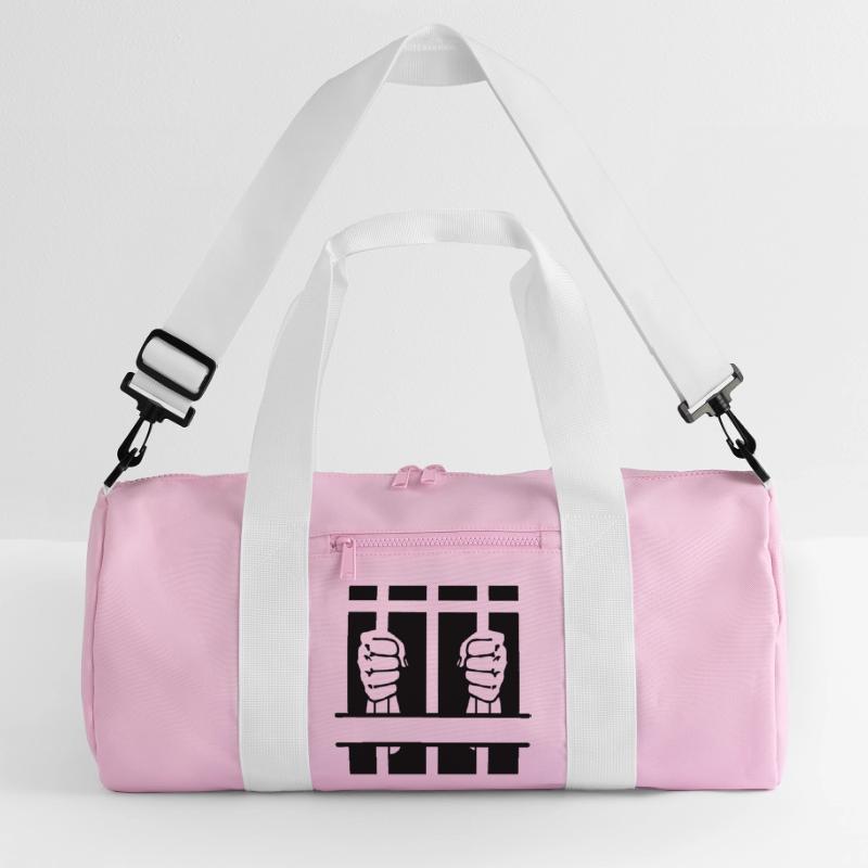Zwei Fäuste hinter Gittern und Leerzeichen Recycelte Duffel Bag