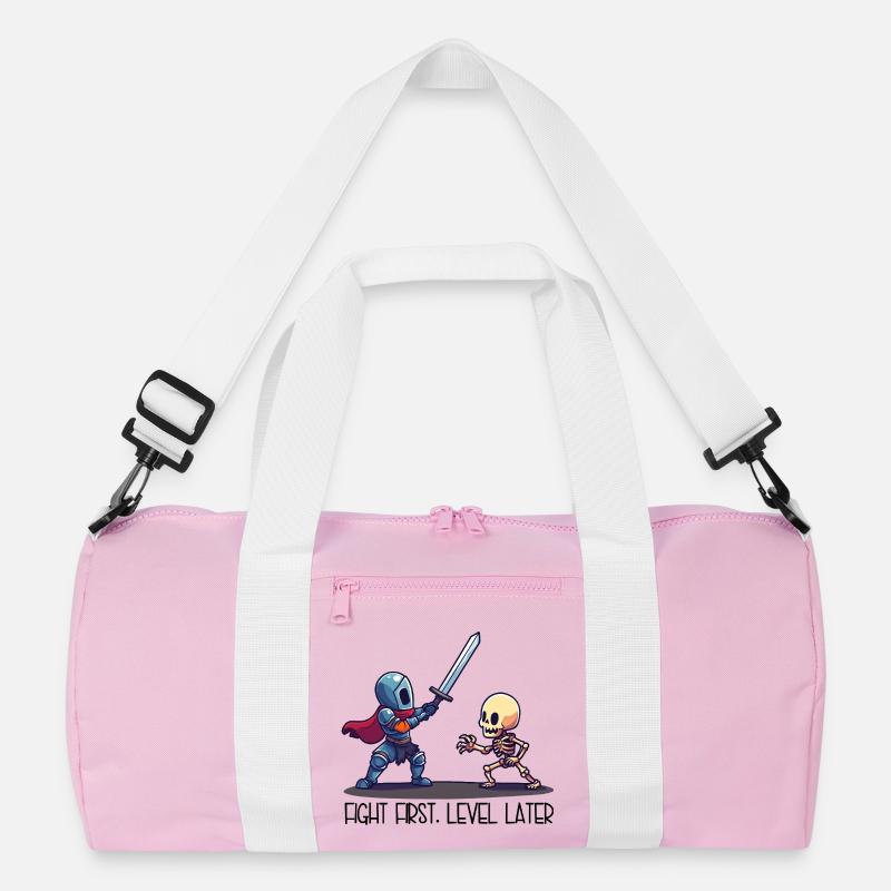First Fight, Level Later – Ritter vs Skelett Recycelte Duffel Bag