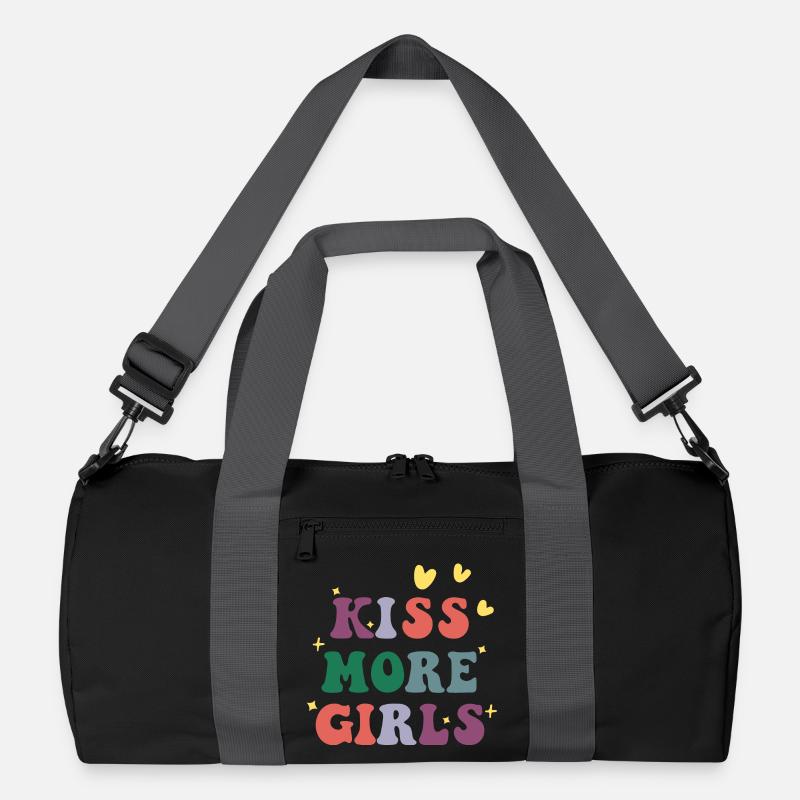 Küssen Sie mehr Mädchen Lesben Pride 2024 Recycelte Duffel Bag