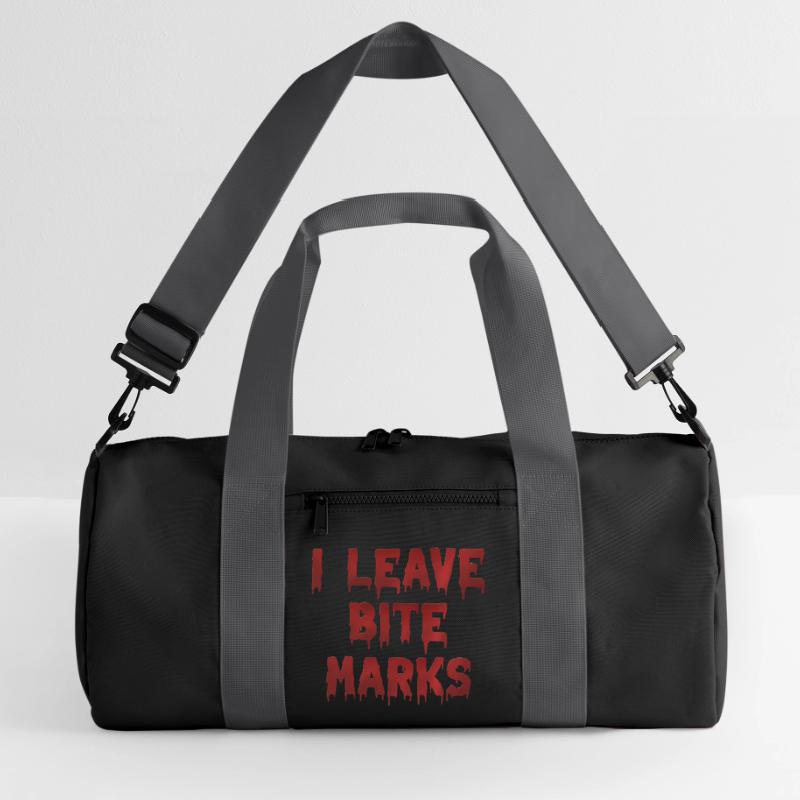 bite marks blutspuren Recycelte Duffel Bag