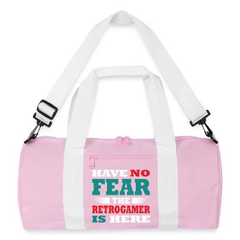 Have no Fear the Retrogamer is here Outfit - Recycelte Duffel Bag - Rosa/Weiß - Vorne