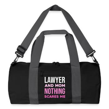 Anwältin und Mama – Nichts ängstigt mich - Recycelte Duffel Bag - Schwarz/Graphitgrau - Vorne