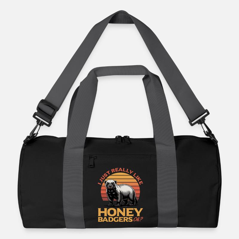 Funny Honey Badger Recycelte Duffel Bag