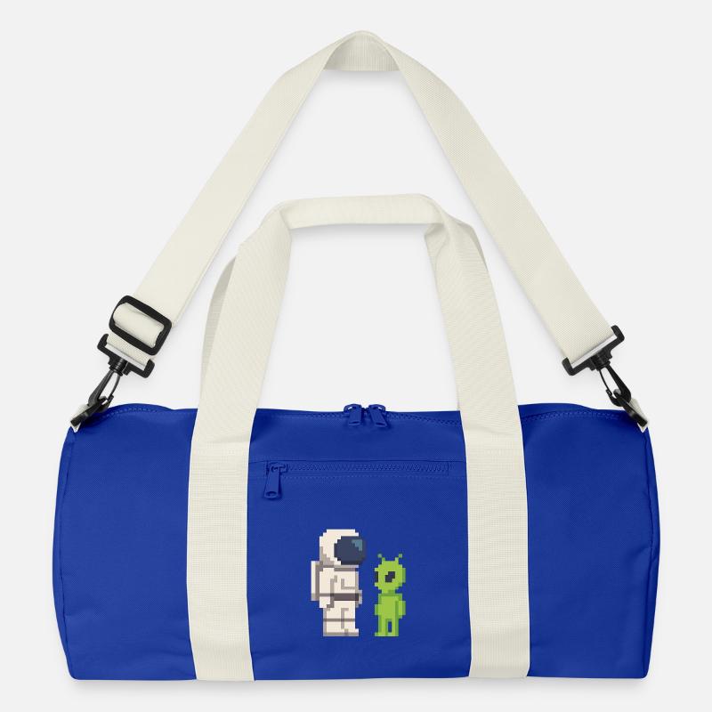 Pixel Astronaut trifft Alien Recycelte Duffel Bag