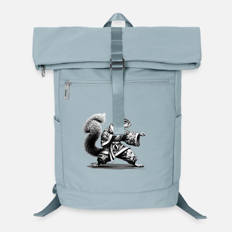 Eichhörnchen mit Kimono in einer Kung Fu Stellung Laptop-Rucksack 