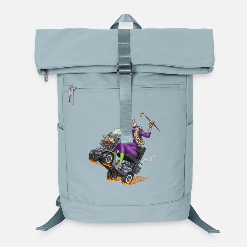 Mamie violette sur un scooter de mobilité de course Sac à dos ordinateur