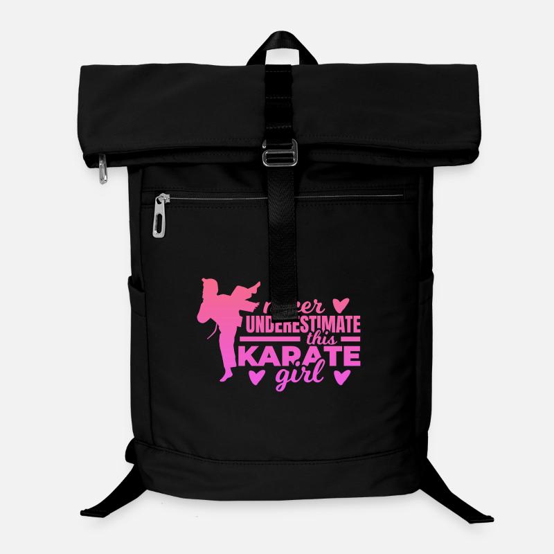 Unterschätze nie ein Karate Mädchen Laptop-Rucksack 