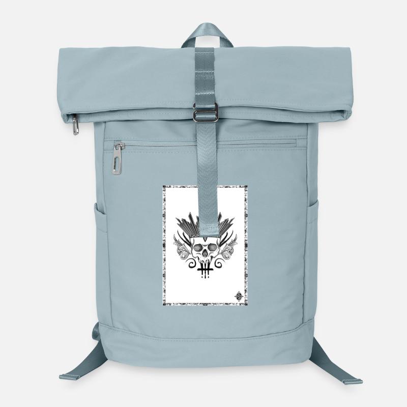 Schädel gekrönt mit schwarzen und weißen Schwertern Laptop-Rucksack 