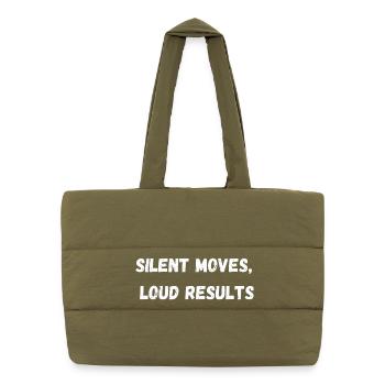 Silent Moves, Loud Results l LateNightGrind - Puffer Shopping Bag - safari green - Front