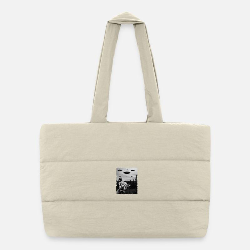 Chihuahua Invasion extraterrestre UAP Weirdcore Sac shopping matelassé