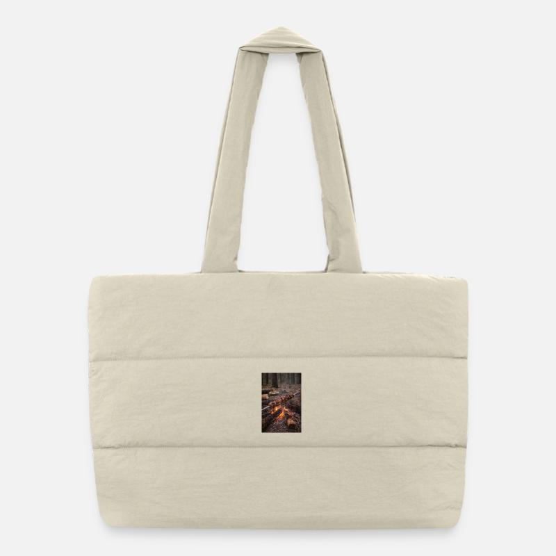 Lagerfeuer Spieß im Wald Puffer-Einkaufstasche