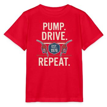 Pump Drive Repeat Vintage Zapfpistole Fuel - Stanley/Stella Kinder T-Shirt MINI CREATOR  - Rot - Vorne - Jaiden (125cm)