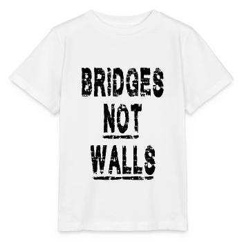 Bridges not Walls Demonstration Demo - Stanley/Stella Kinder T-Shirt MINI CREATOR  - Weiß - Vorne - Maike (125cm)