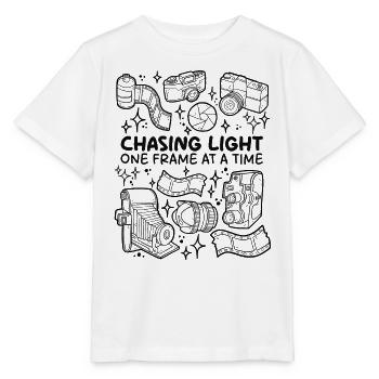 Chasing Light – Frame by Frame - Stanley/Stella MINI CREATOR Kids’ T-Shirt - white - Front - Maike (125cm)