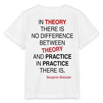 Theorie und Praxis – Kontrastierender Tippfehler - Stanley/Stella Kinder T-Shirt MINI CREATOR  - Weiß - Vorne - Maike (125cm)