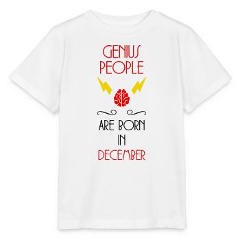Genie-Genie-Genie, geboren im Dezember - Stanley/Stella Kinder T-Shirt MINI CREATOR  - Weiß - Vorne - Maike (125cm)