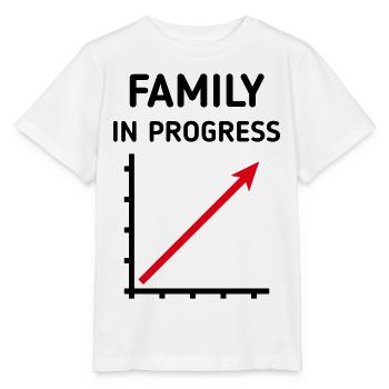 Family In Progress (Schwanger / Eltern / 2C) - Stanley/Stella Kinder T-Shirt MINI CREATOR  - Weiß - Vorne - Maike (125cm)