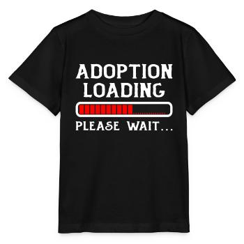 Adoption Loading Bitte warten Adoption Day ist da - Stanley/Stella Kinder T-Shirt MINI CREATOR  - Schwarz - Vorne - Mikhail (115cm)