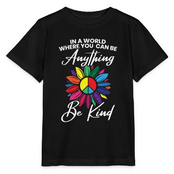 In einer Welt, in der du alles sein kannst, sei freundlich - Stanley/Stella Kinder T-Shirt MINI CREATOR  - Schwarz - Vorne - Mikhail (115cm)