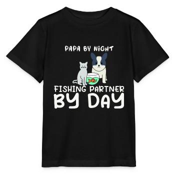 Papa By NIght Fishing Partner By Day Ruhestandspla - Stanley/Stella Kinder T-Shirt MINI CREATOR  - Schwarz - Vorne - Mikhail (115cm)