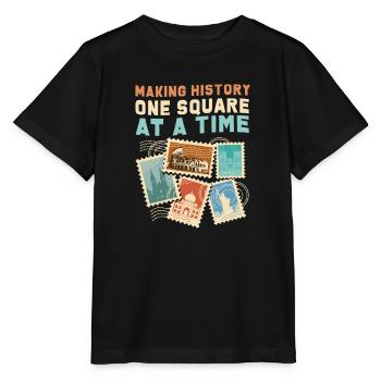 Timbres Philatéliste Collection de Timbres - T-shirt bio MINI CREATOR Stanley/Stella Enfant - noir - Devant - Mikhail (115cm)