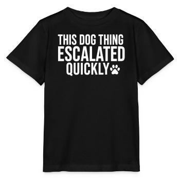 Diese Hundesache eskalierte schnell - Stanley/Stella Kinder T-Shirt MINI CREATOR  - Schwarz - Vorne - Mikhail (115cm)