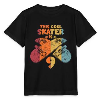This cool skater is 9 - Stanley/Stella Kinder T-Shirt MINI CREATOR  - Schwarz - Vorne - Mikhail (115cm)