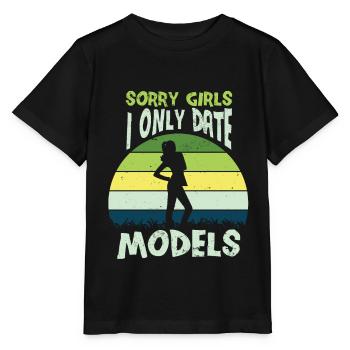 Dates du modèle uniquement Modèles Dimensions du modèle - T-shirt bio MINI CREATOR Stanley/Stella Enfant - noir - Devant - Mikhail (115cm)