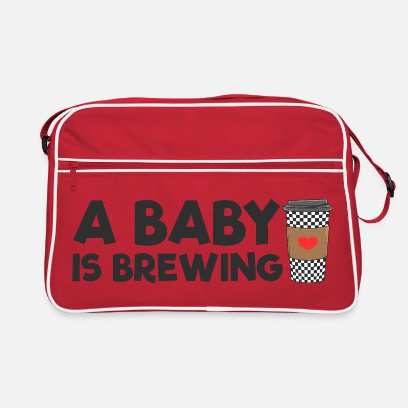 Une future mère dont le bébé prépare du café Sac Retro