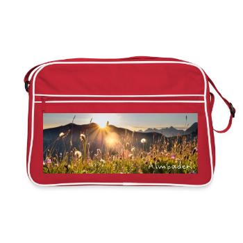 Prairie alpine au coucher du soleil - Panorama alpin - Sac Retro - rouge/blanc - Devant
