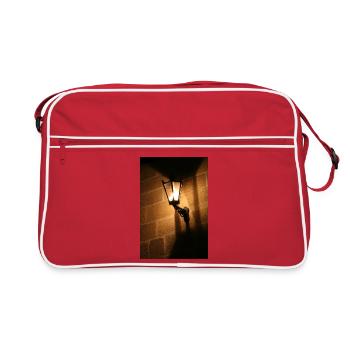 Lanterne nocturne sur mur de briques - Sac Retro - rouge/blanc - Devant