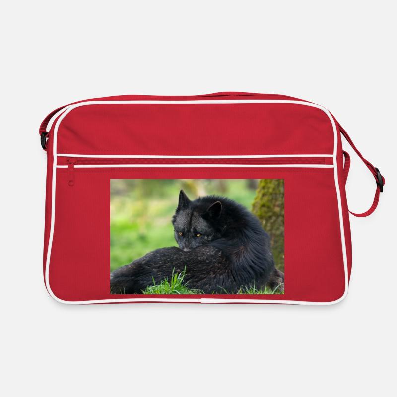 Black wolf at rest Retro Bag